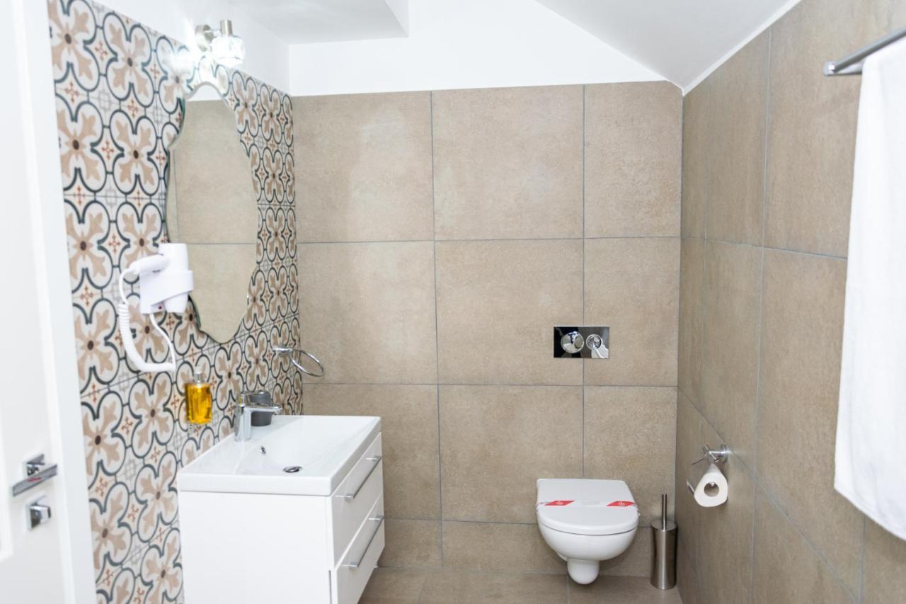 Carul Din Stele Hotel Coţofenii din Faţă Bagian luar foto
