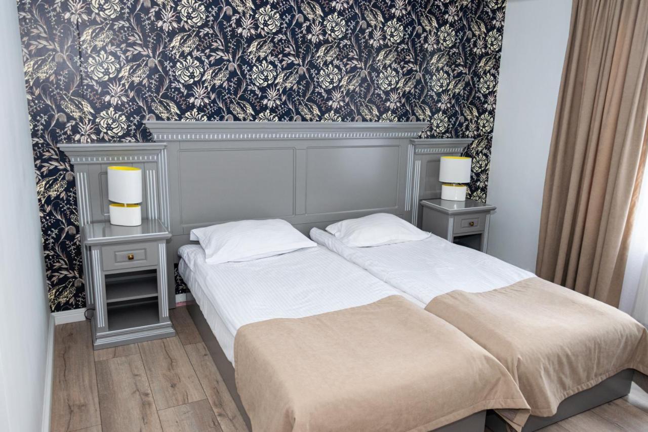Carul Din Stele Hotel Coţofenii din Faţă Bagian luar foto